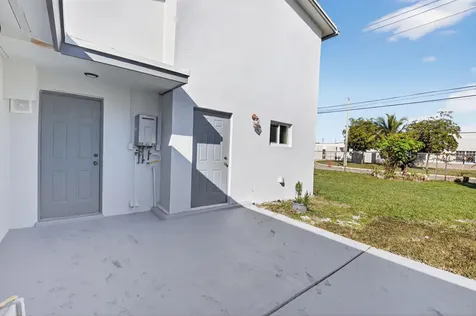 379 Nw 23rd Street Boca Raton FL 33431