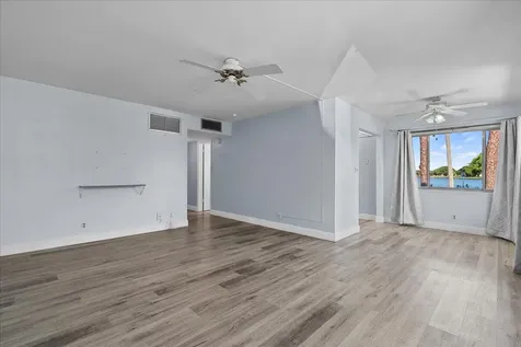 2004 Lake Osborne Drive Lake Worth Beach FL 33461