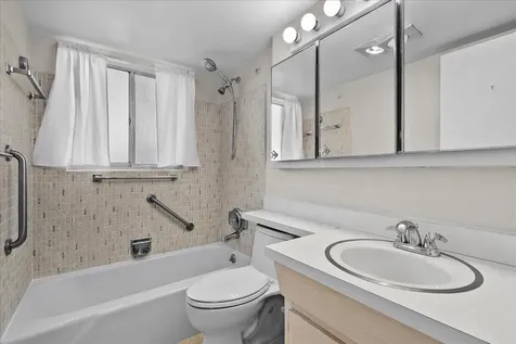 2004 Lake Osborne Drive Lake Worth Beach FL 33461