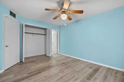 2004 Lake Osborne Drive Lake Worth Beach FL 33461
