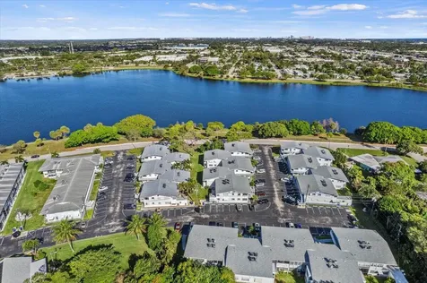 2004 Lake Osborne Drive Lake Worth Beach FL 33461