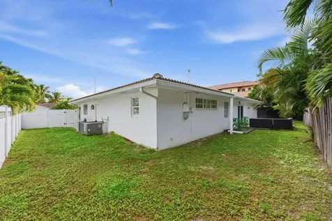 4421 Ne 23rd Avenue Lighthouse Point FL 33064
