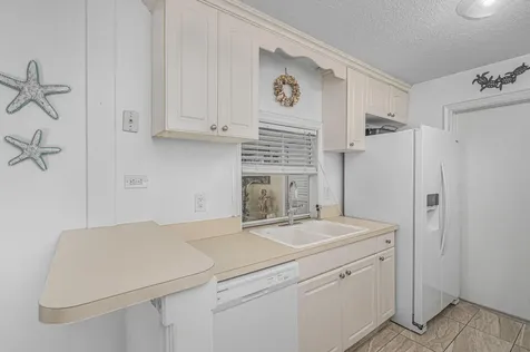 108 Sw De Gouvea Terrace Port Saint Lucie FL 34984