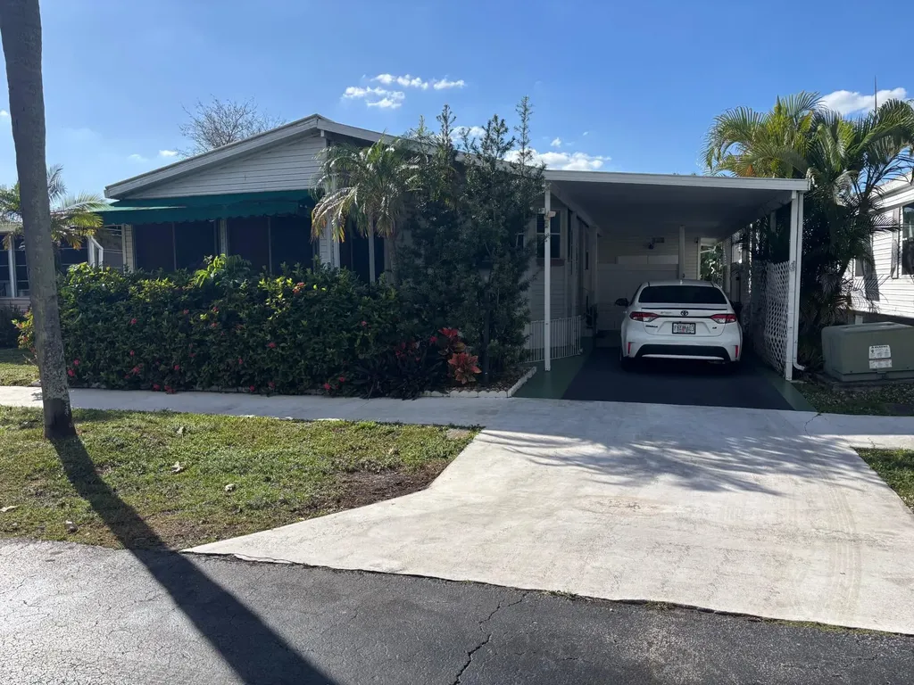 6567 Nw 34th Avenue Coconut Creek FL 33073