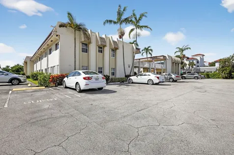 624 Snug Harbor Drive Boynton Beach FL 33435