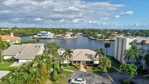 624 Snug Harbor Drive Boynton Beach FL 33435