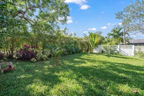 4134 Nw 2nd Lane Delray Beach FL 33445