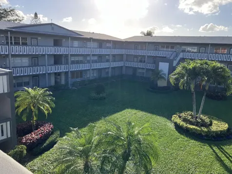 156 Suffolk D Boca Raton FL 33434
