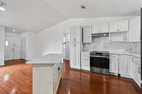 1757 Sw Ocean Cove Avenue Port Saint Lucie FL 34953