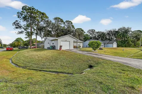 1757 Sw Ocean Cove Avenue Port Saint Lucie FL 34953