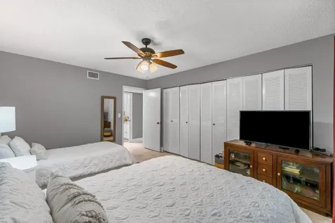 4935 Nw 2nd Street Delray Beach FL 33445