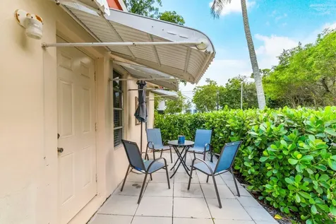 4935 Nw 2nd Street Delray Beach FL 33445