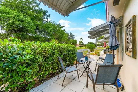 4935 Nw 2nd Street Delray Beach FL 33445
