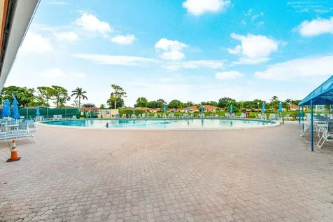 4935 Nw 2nd Street Delray Beach FL 33445