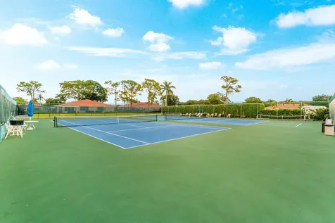 4935 Nw 2nd Street Delray Beach FL 33445