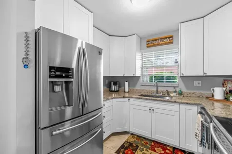 4935 Nw 2nd Street Delray Beach FL 33445