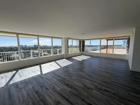 2000 NE 135th Street North Miami FL 33181