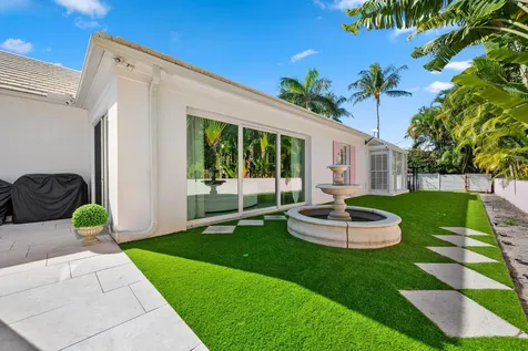 201 Bahama Lane Palm Beach FL 33480