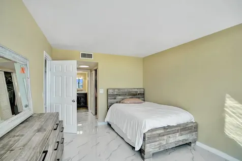 3590 S Ocean Boulevard South Palm Beach FL 33480