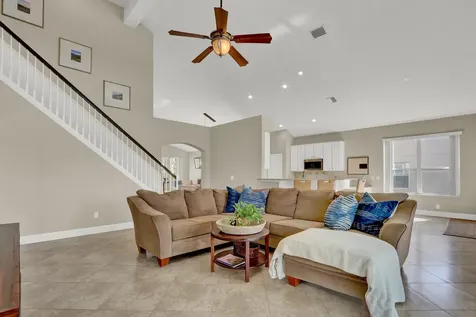 620 Sw Barbuda Bay Port Saint Lucie FL 34986