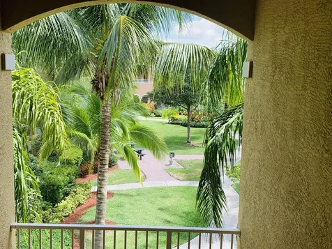 6521 Emerald Dunes Drive West Palm Beach FL 33411