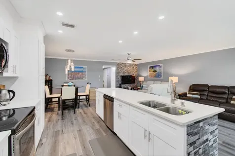 1320 High Point Place Delray Beach FL 33445