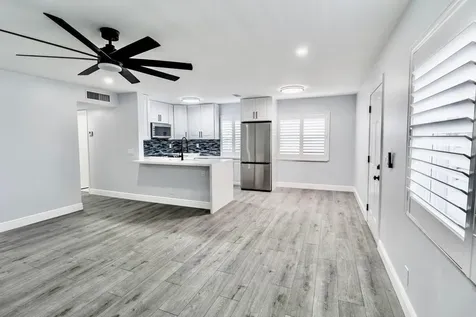29 Burgundy A Delray Beach FL 33484