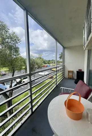 230 Suffolk F Boca Raton FL 33434