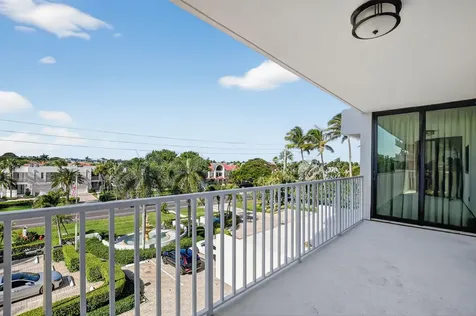 2917 S Ocean Boulevard Highland Beach FL 33487