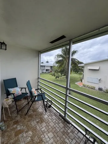 70 Easthampton C West Palm Beach FL 33417