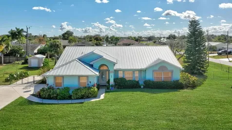 184 Sw Uneeda Place Port Saint Lucie FL 34953