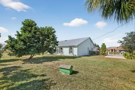 184 Sw Uneeda Place Port Saint Lucie FL 34953