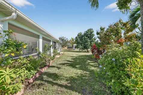 184 Sw Uneeda Place Port Saint Lucie FL 34953
