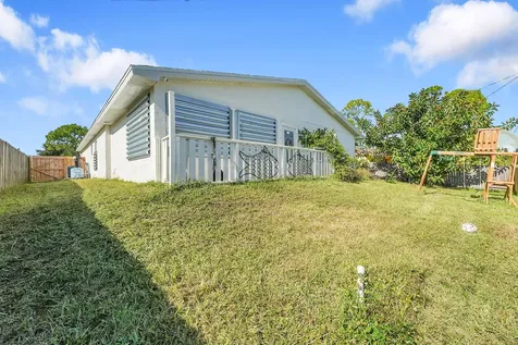 7856 101st Avenue Vero Beach FL 32967