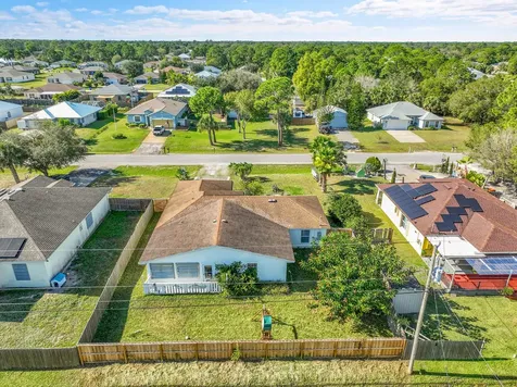 7856 101st Avenue Vero Beach FL 32967