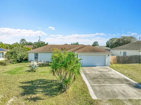7856 101st Avenue Vero Beach FL 32967