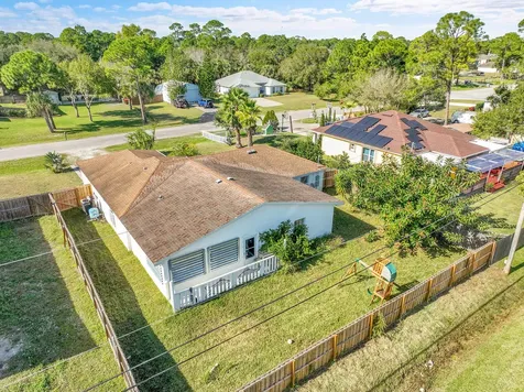 7856 101st Avenue Vero Beach FL 32967