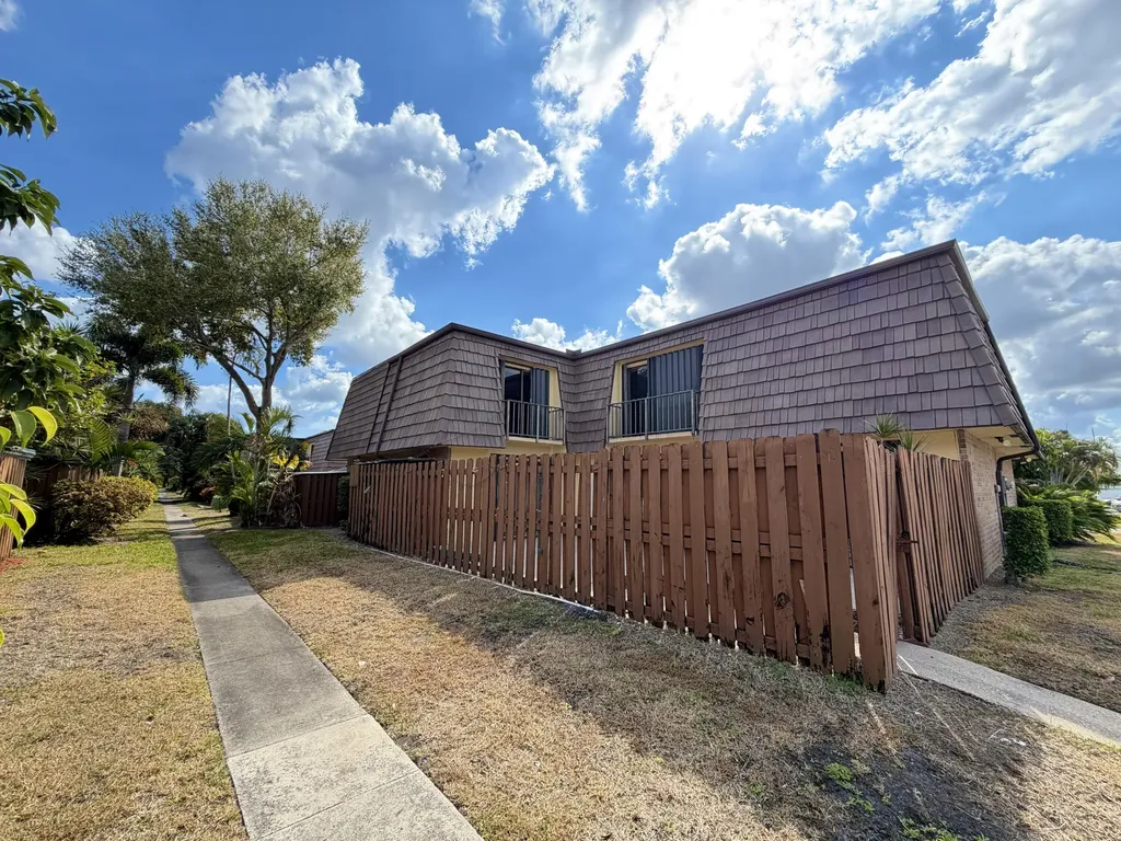 731 Springdale Circle Palm Springs FL 33461