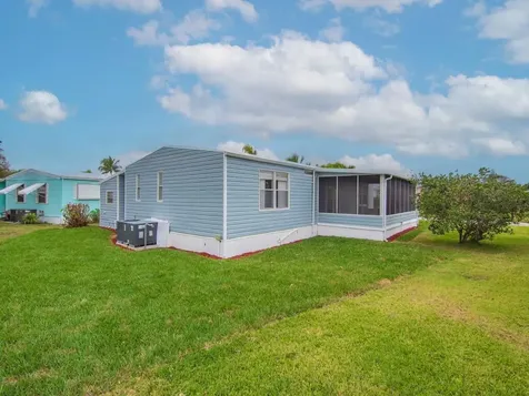 395 Ne Jade Circle Jensen Beach FL 34957
