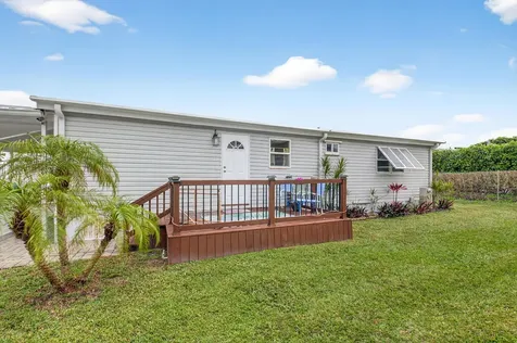 9020 Fomento Bay Boynton Beach FL 33436