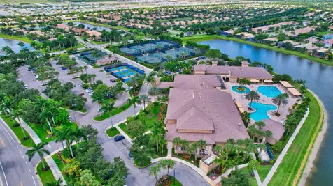 471 Monaco J Delray Beach FL 33446