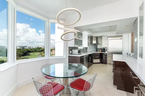 300 Se 5th Avenue Boca Raton FL 33432