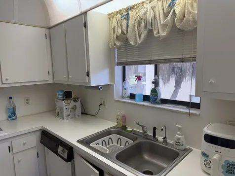399 Lakeview Drive Weston FL 33326