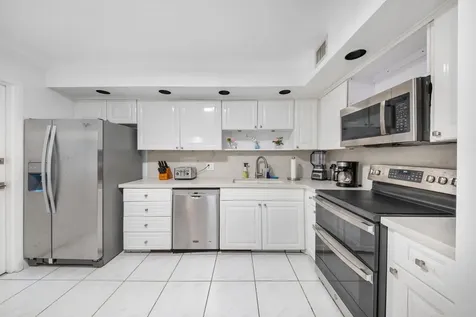 1370 S Ocean Boulevard Pompano Beach FL 33062