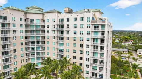 450 N Federal Highway Boynton Beach FL 33435