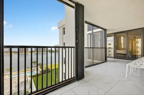 19800 Sandpointe Bay Drive Tequesta FL 33469
