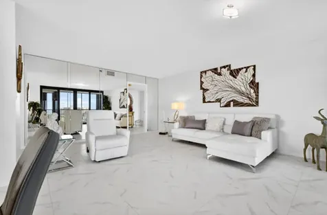 19800 Sandpointe Bay Drive Tequesta FL 33469