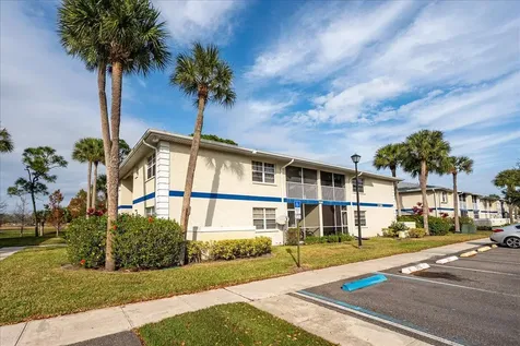 1506 Se Royal Green Circle Port Saint Lucie FL 34952