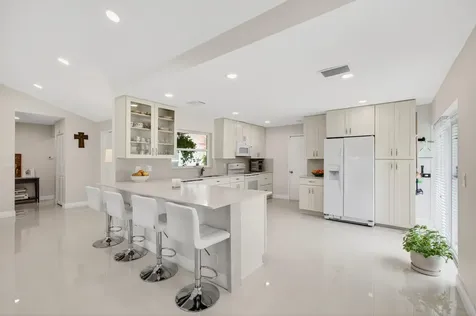 5735 Lakeview Mews Circle Boynton Beach FL 33437