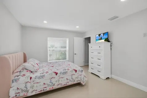 5735 Lakeview Mews Circle Boynton Beach FL 33437